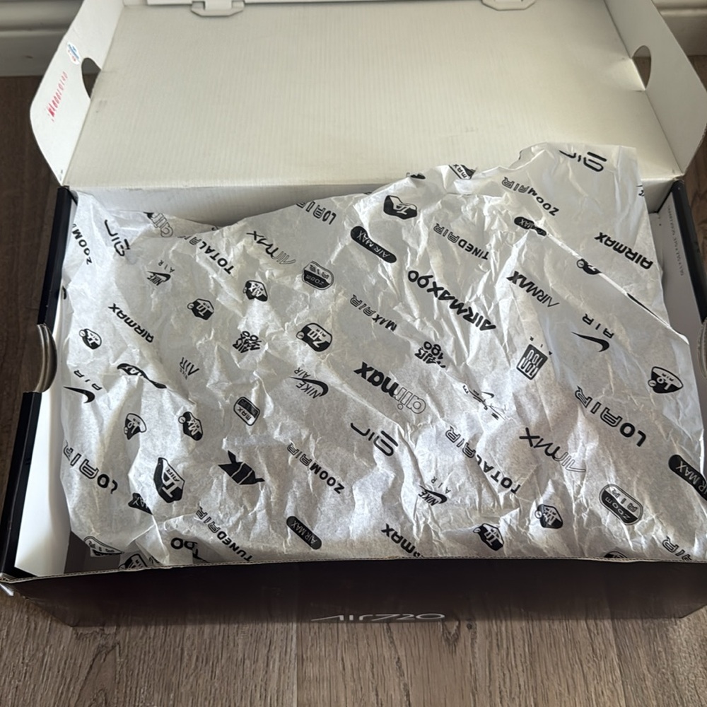 Nike Men's Air Max 720 - Picture 9 of 9
